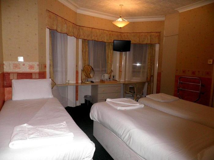 Serenity Hotel 伯恩茅斯 外观 照片